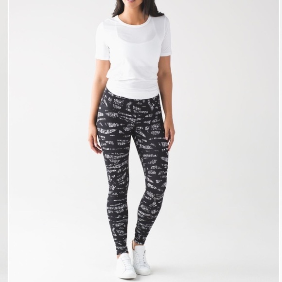 LULULEMON Wunder Under Pant High Rise Graf Black White Size 4 - Picture 1 of 10